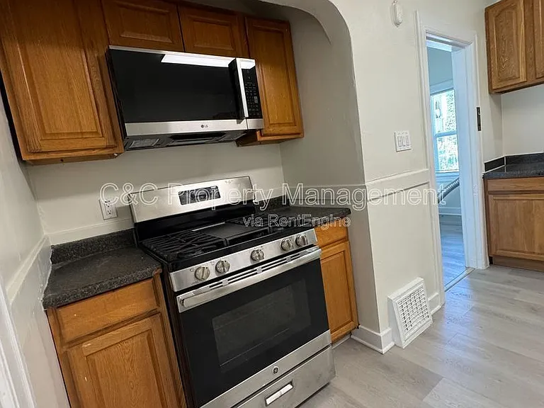 1140 West St — Photo 4