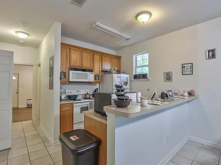 924 Ashburn Dr #2 — Photo 10