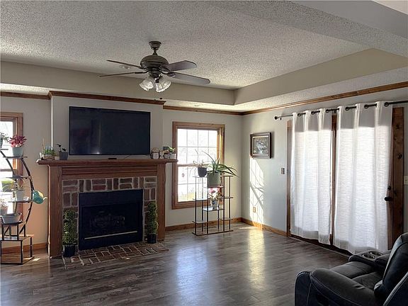 3rd image of 316 Gregory Dr