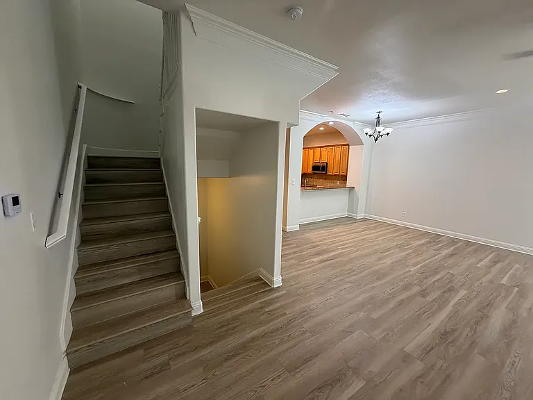 2316 Stutz Dr #B1 — Photo 4