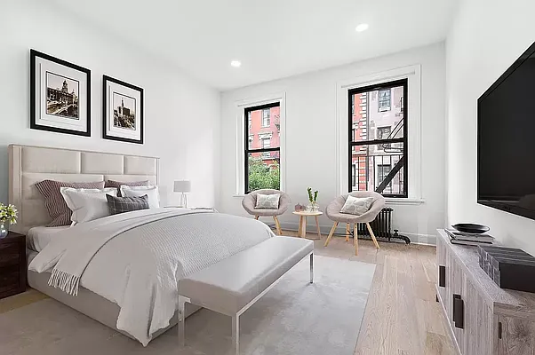 Rented by Current Real Estate Advisors | media 12