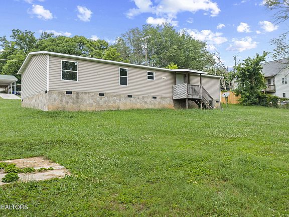 3rd image of 707 McAdoo St