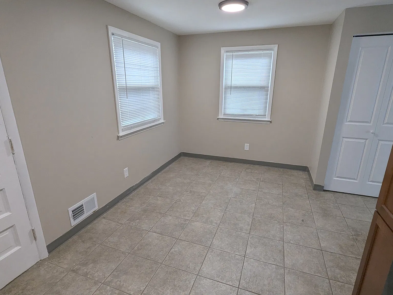 534-582 Denise Rd — Photo 3