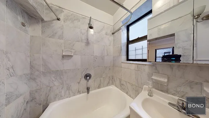 Rented by Bond New York | media 22