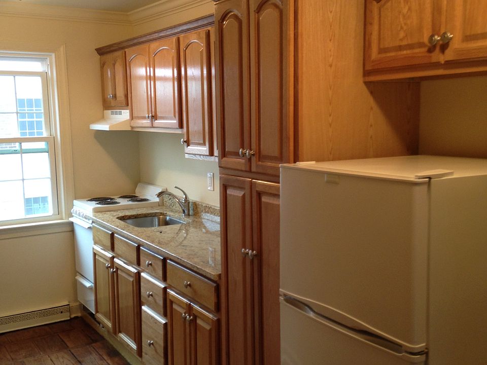 Kitchen/Breakfast Area