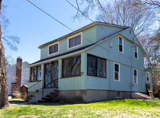 54 Beaver Ave, Warwick, RI 02889