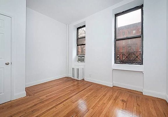 4th image of 712 9th Ave