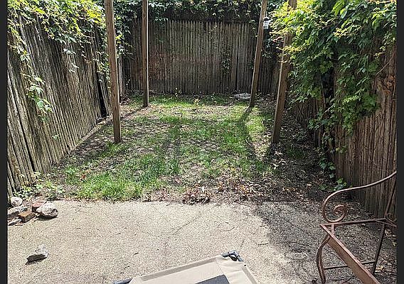 3rd image of 418 E 88th St APT 1D