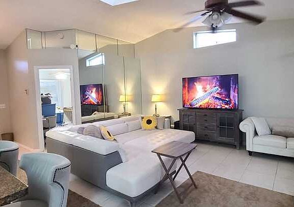 2nd image of 4482 Chalmette Ct