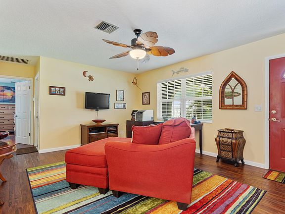 4th image of 6074 16th Ln NE
