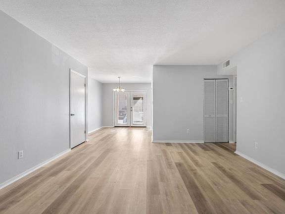 3rd image of 1951 N Meridian Rd APT 35