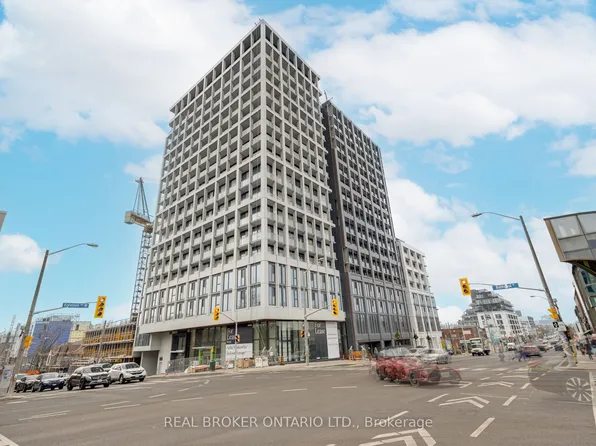 2020 Bathurst St, Toronto, ON