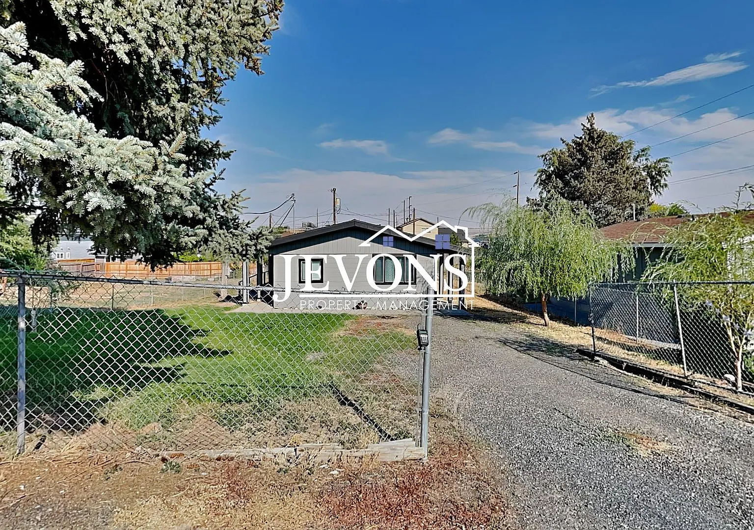 Spacious 4BR/3BA Home in Yakima with Bonus Room/Office — Photo 2