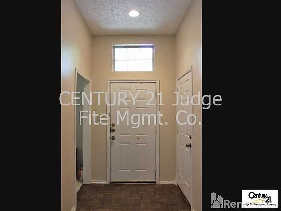 2nd image of 412 Arbor Creek Dr