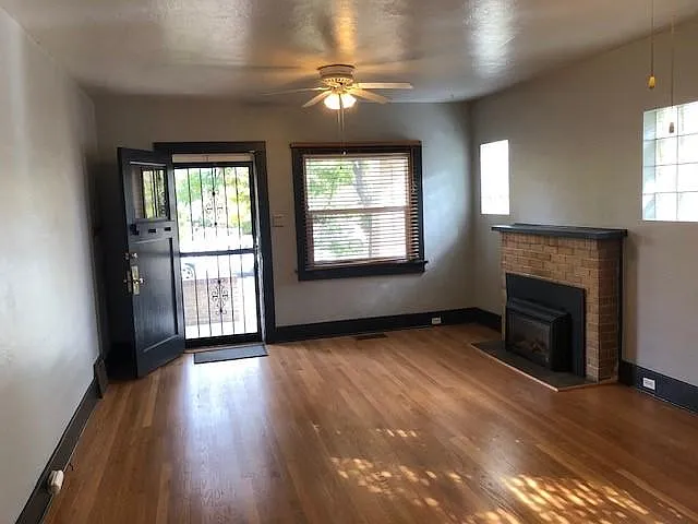 Building Photo - 2717 N Fillmore St