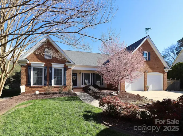 2905 Jarrett Ct, Matthews, NC 28105