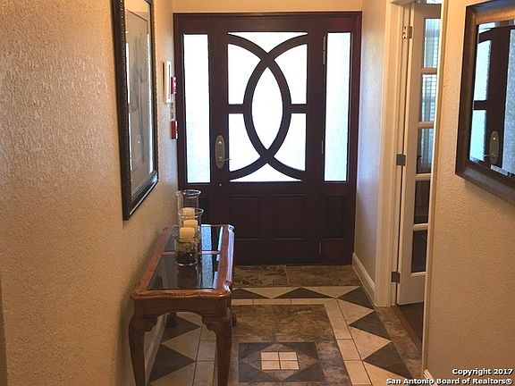 2nd image of 437 Oak Knoll Dr