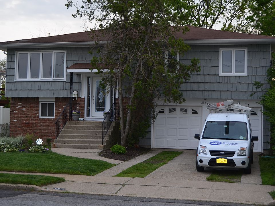 1st image of 2950 Whaleneck Dr