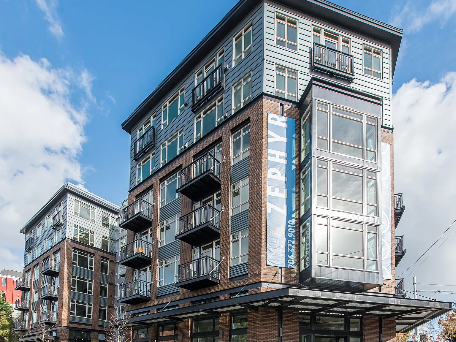 ZEP Zephyr Apartments — Photo 1