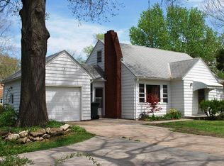 4226 SW 17th St, Topeka, KS 66604