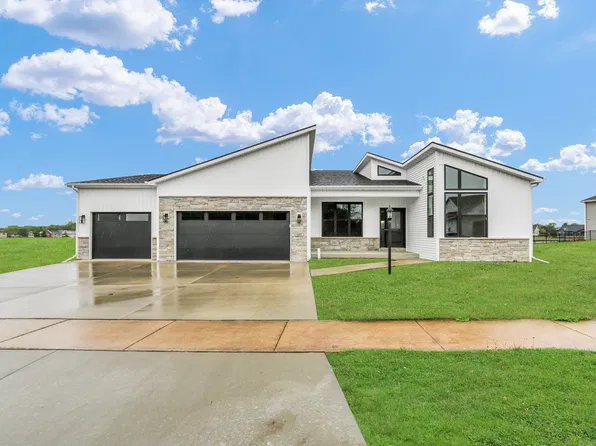 The Oakmont Plan, Champaign-Urbana Homes