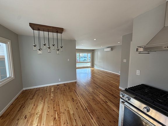 5th image of 235 Santa Clara Ave