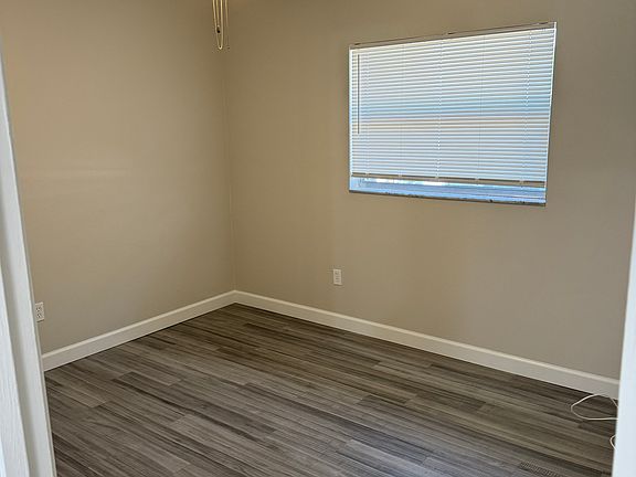 4th image of 219 Lenox St