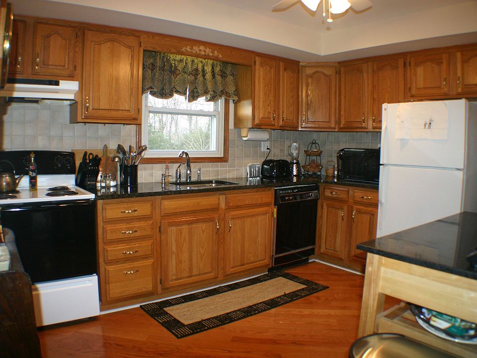 2nd image of 777 Springfield Ave APT 9
