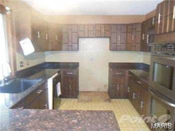 2nd image of 652 Hunters Ridge Dr
