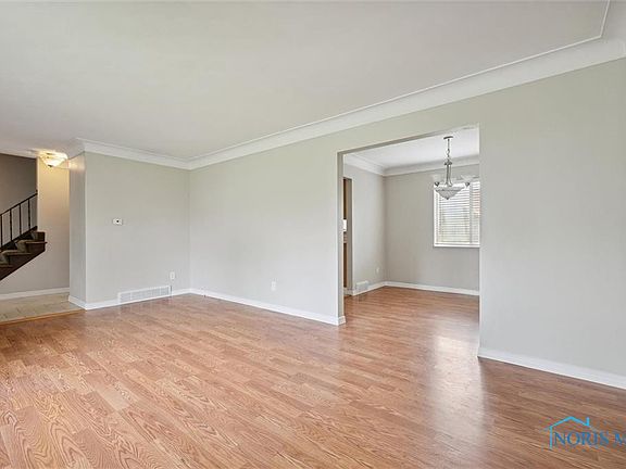 4th image of 1639 Archwood Ln