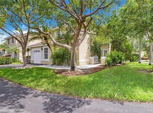 973 Azure Ln, Weston, FL 33326