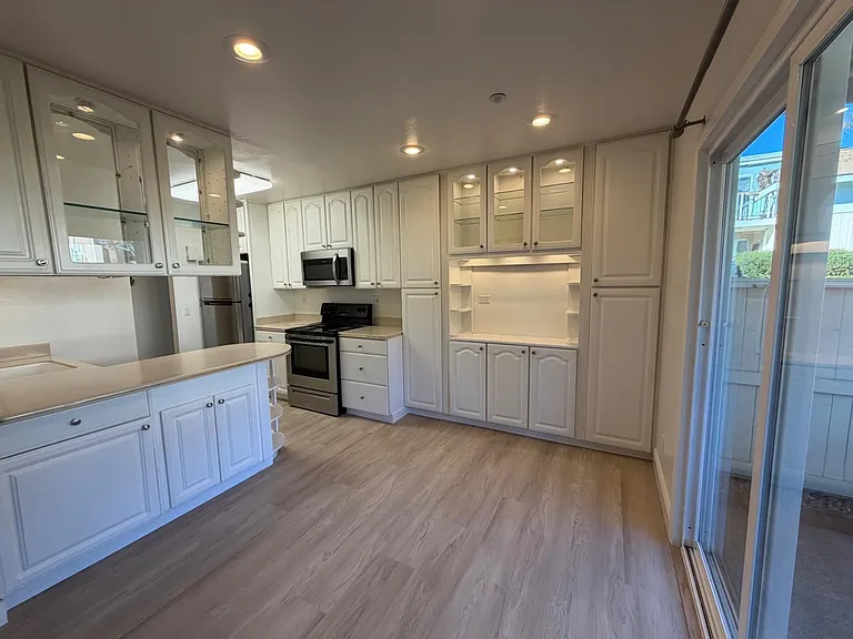 6241 Riverside Blvd #112 — Photo 4