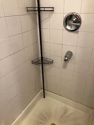 Rented by Metroline Realty | media 24