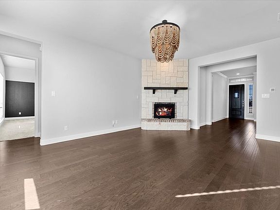 3rd image of 6320 Starr Dr