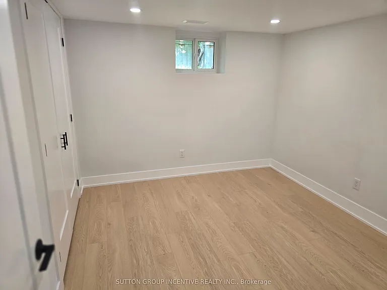 69 Marlin Ct — Photo 34