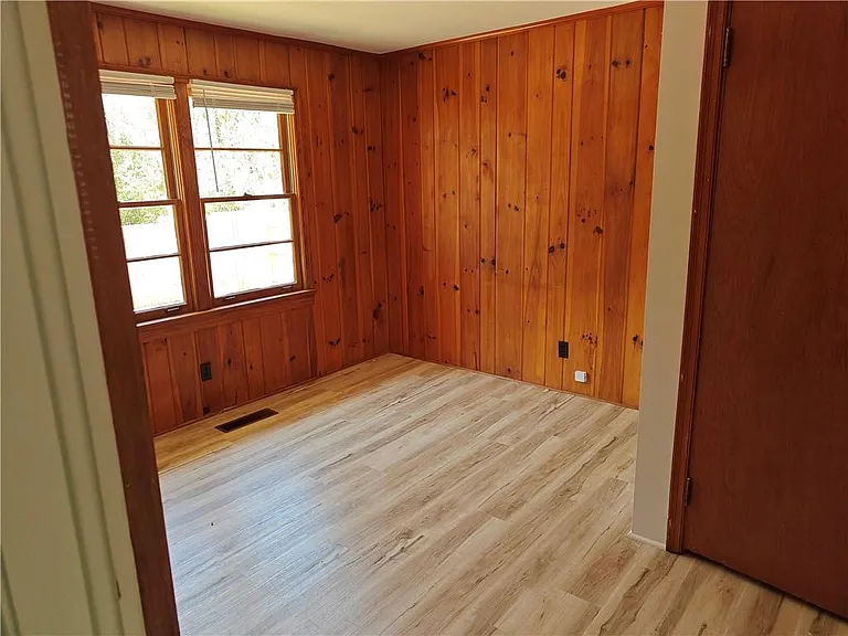 810 Wesleyan Dr — Photo 9