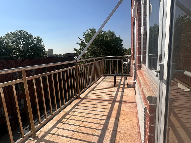7133 162nd St #4C — Photo 10