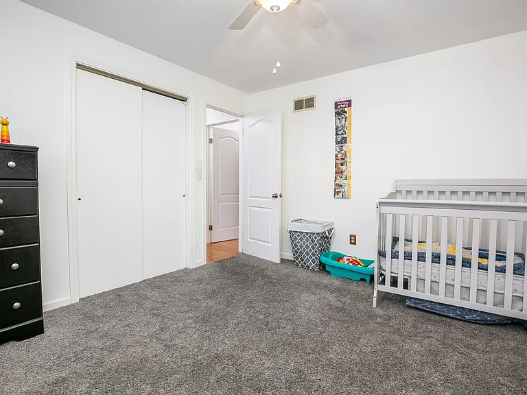 80 Lancaster Dr — Photo 12