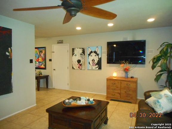 4th image of 909 Anna Dr