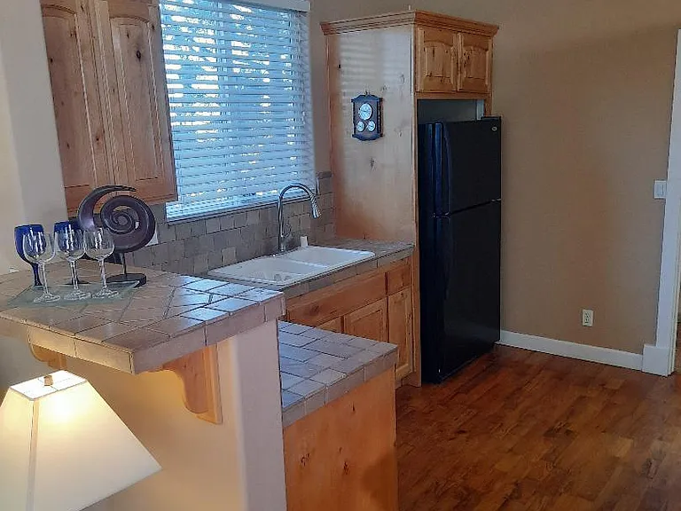 875 Maple Ln — Photo 3