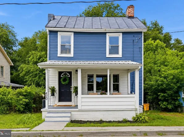 420 E North St, Charles Town, WV 25414