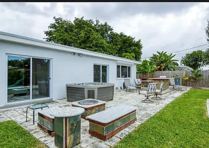 1905 N 45th Ave — Photo 15
