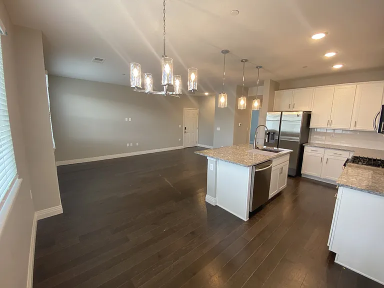 1831 S Dunkirk St #101 — Photo 14