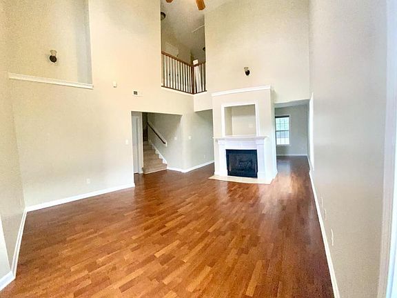 2nd image of 4005 Princess Amelia Ln