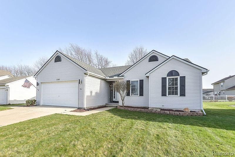 1st image of 154 E Rockway Dr
