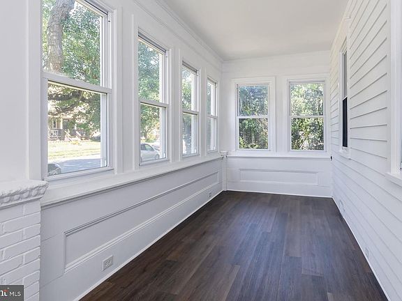2nd image of 127 Hemlock Ave