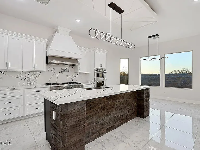 5696 Rio Bonito Cir — Photo 8