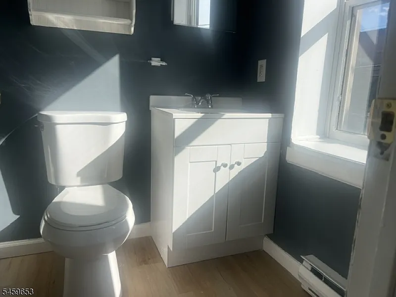 1 bed, 1.0 bath, $1,525 — Photo 4