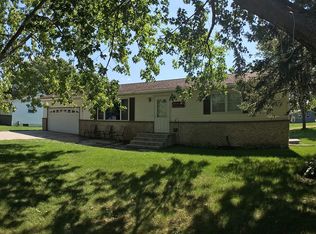 675 Spruce St, Paynesville, MN 56362
