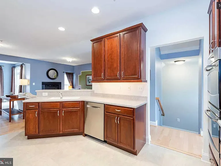 8042 Four Quarter Rd — Photo 11